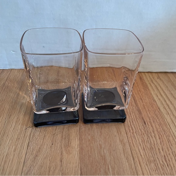 Vintage set of 4 square pedestal bottom glasses - Picture 6 of 9
